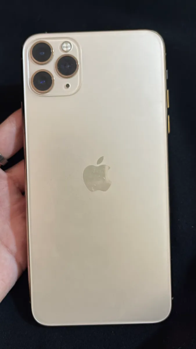 iPhone 11 promax 64gb à vendre bon état
