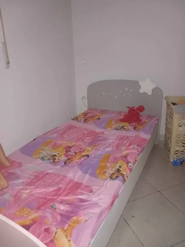 سرير طفل