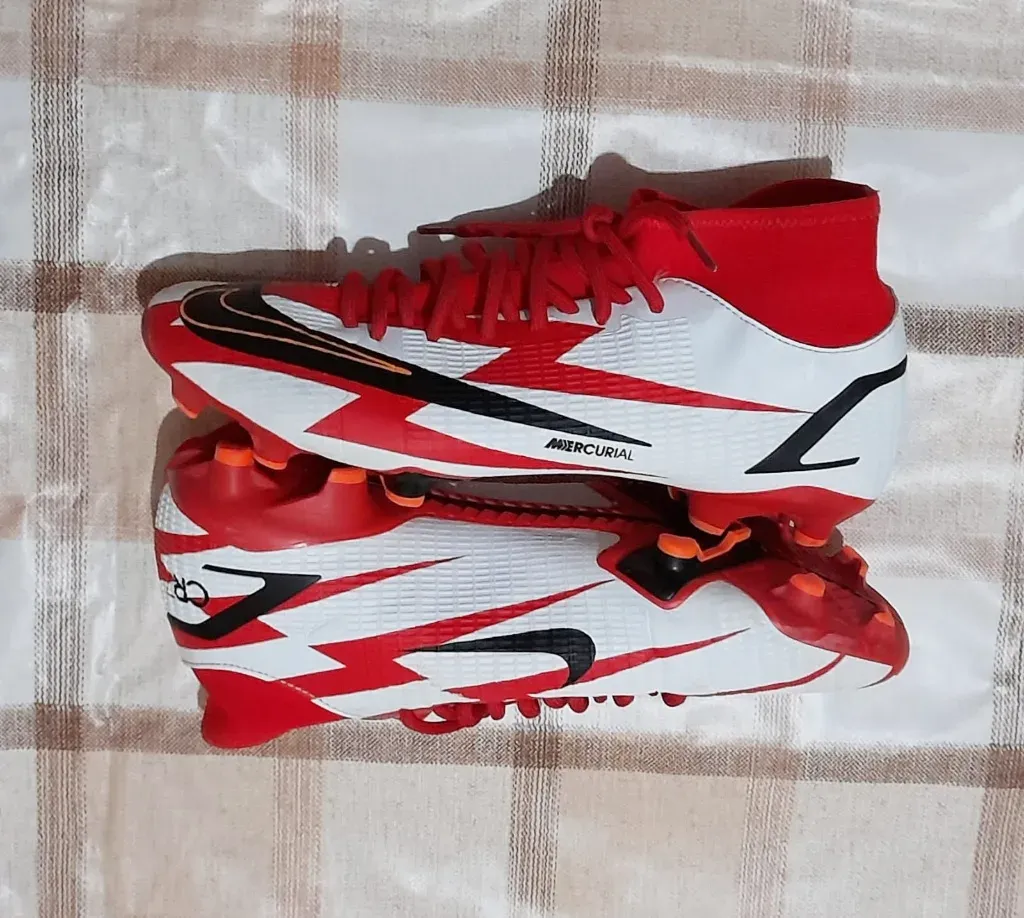 Nike Mercurial Superfly 8 Academy CR7 MG Chile Red