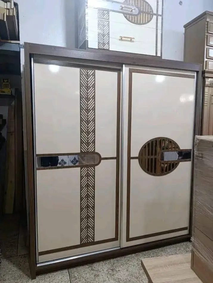 غرف نوم جاهزة. بتمن مناسب والتوصيل مجاني 3