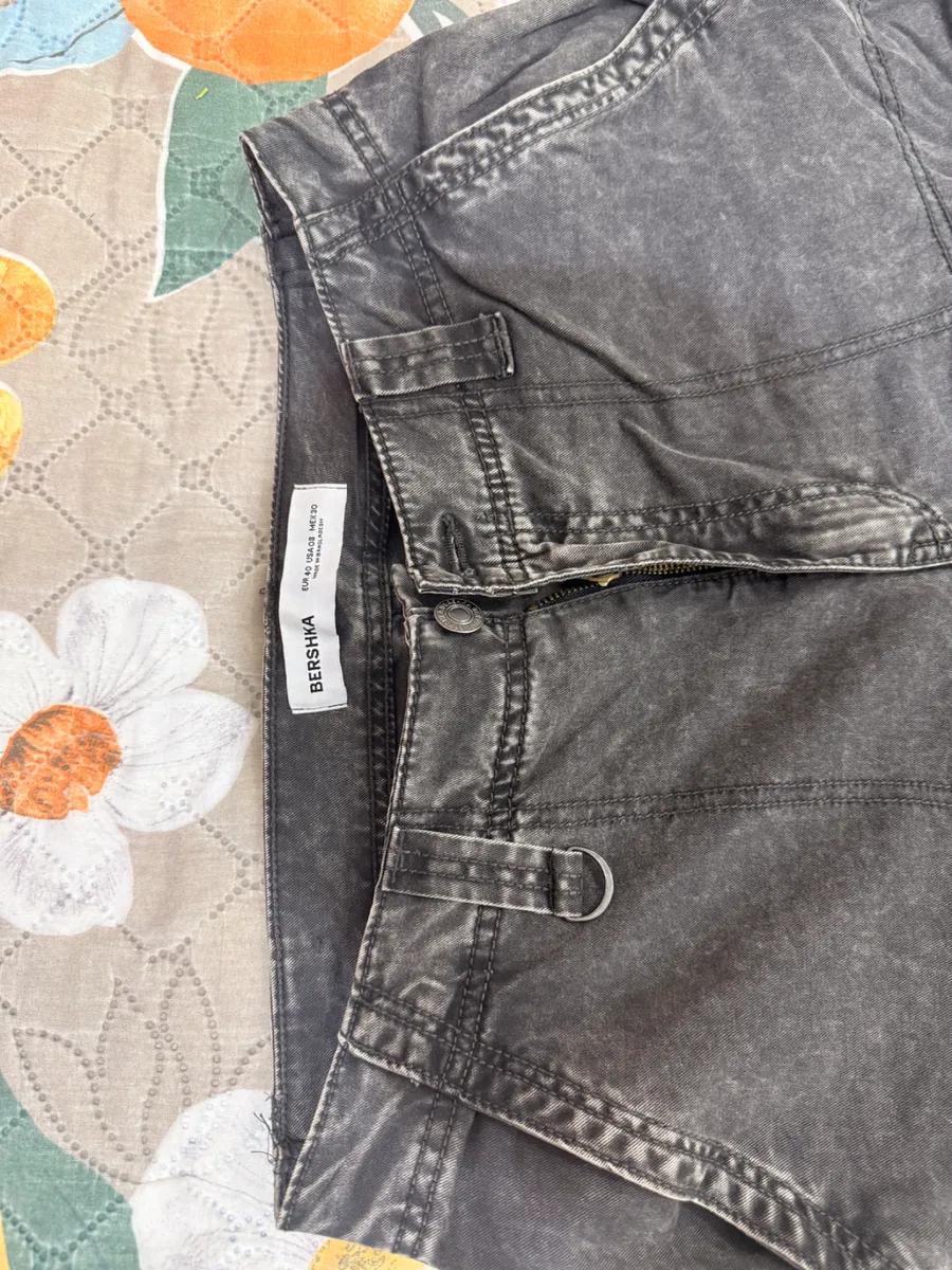 بنطلون كارغو Bershka 2