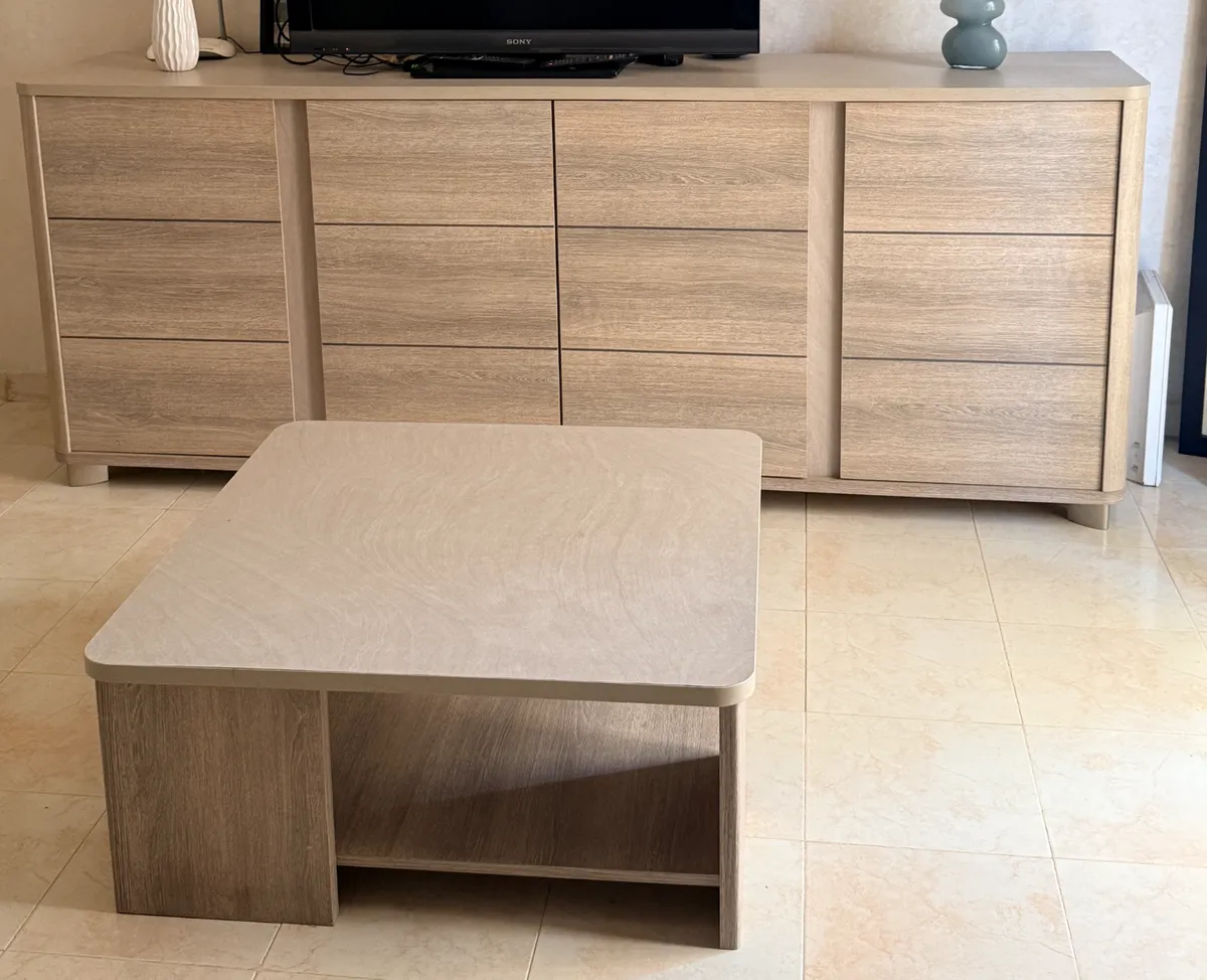 Buffet et table basse assortie