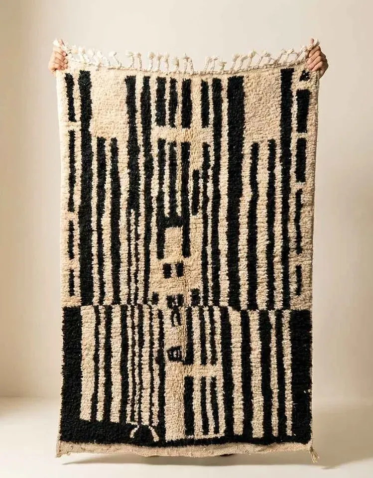 Tapis Berbère Minimaliste (150/100) — Design Moderne & Épuré