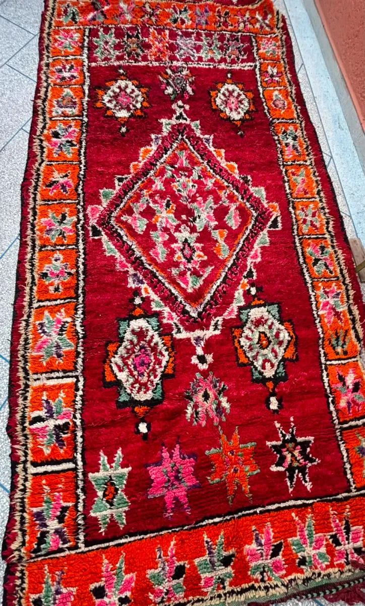tapis marocain vintage traditionnel a vendre