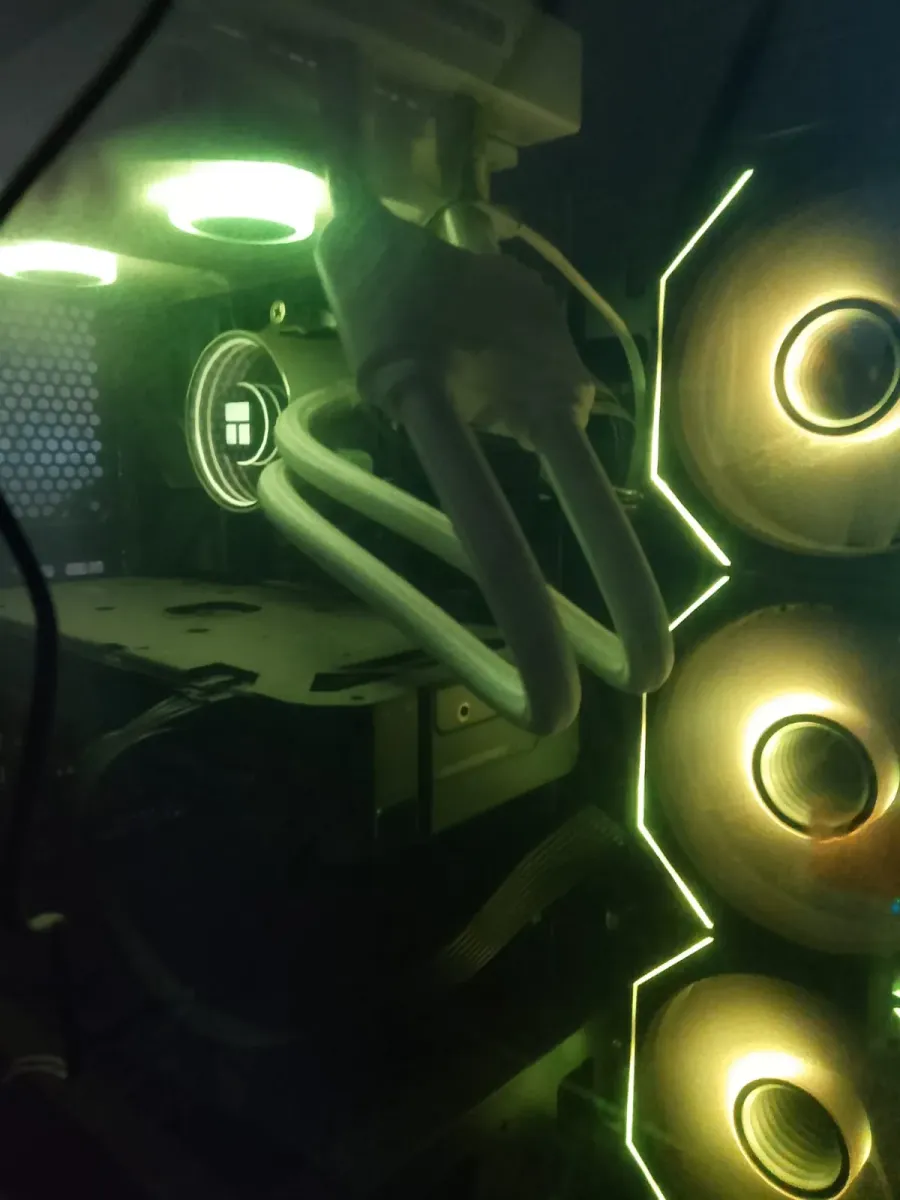 PC GAMING HAUTES PERFORMANCES – RYZEN 7 7800X3D + RTX 4070 12GB 5
