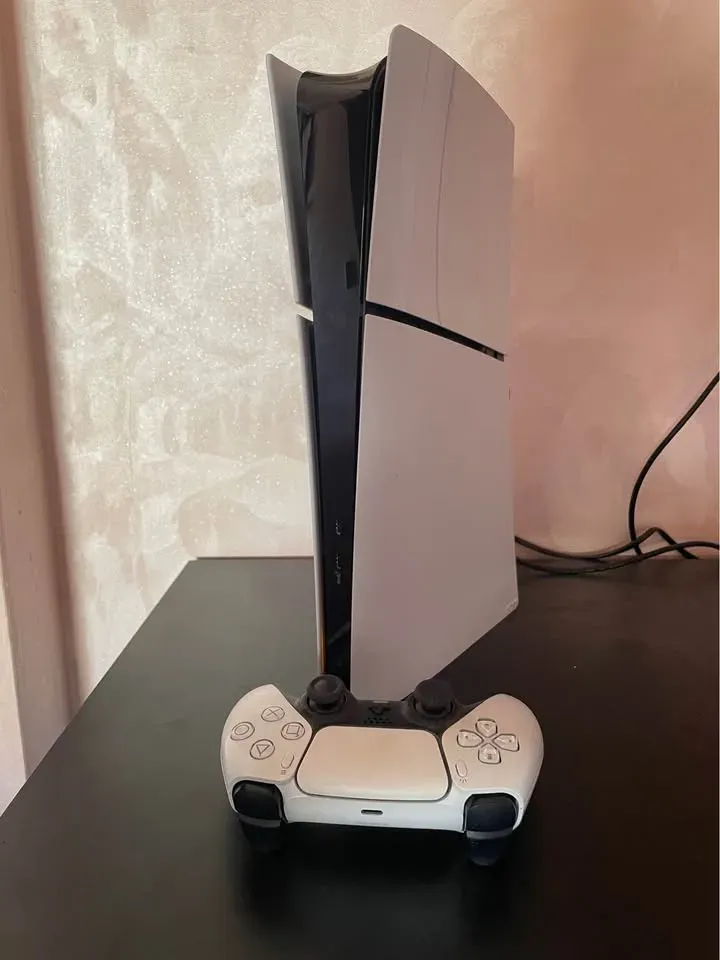 PlayStation 5 Slim Digital in excellent condition