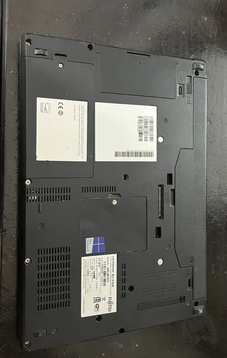 Fujitsu Lifebook E734 i5 4ème Génération – SSD 240GB – 4GB RAM 3