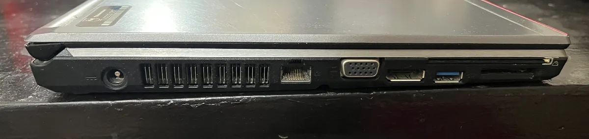 Fujitsu Lifebook E734 i5 4ème Génération – SSD 240GB – 4GB RAM 4