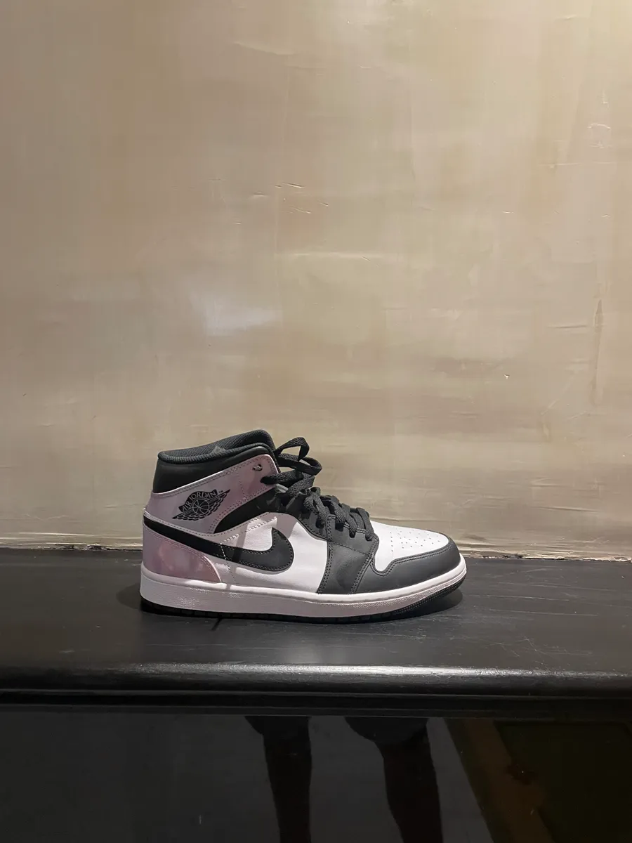 Jordan original jamais utilisé du dubai 2