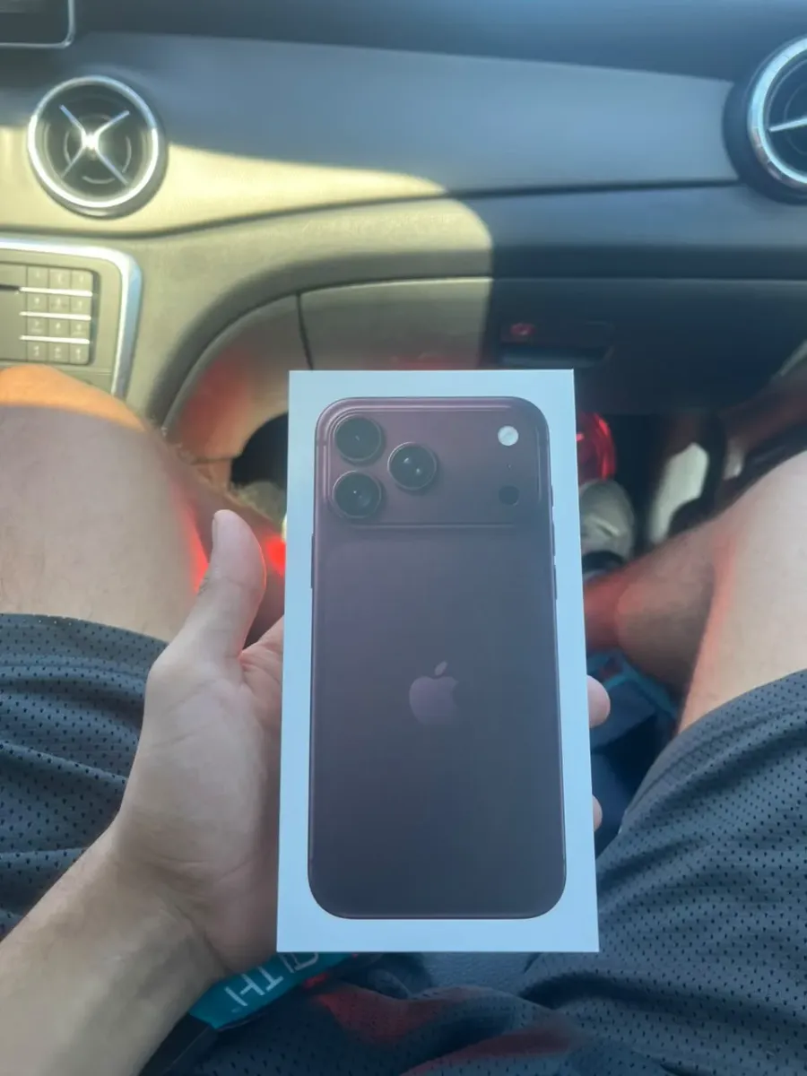 Iphone 18 pro max512 gb 3