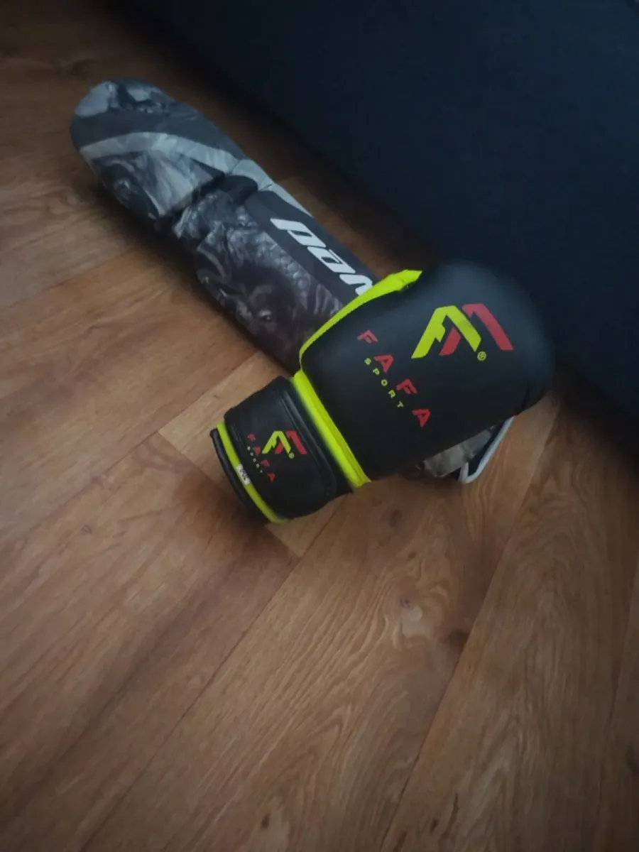 Équipement sport kick boxing