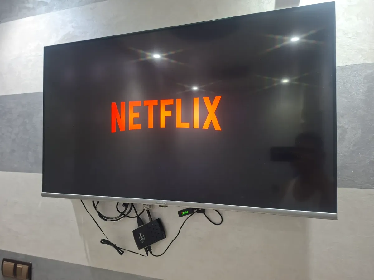 Tv skyworth smart 3