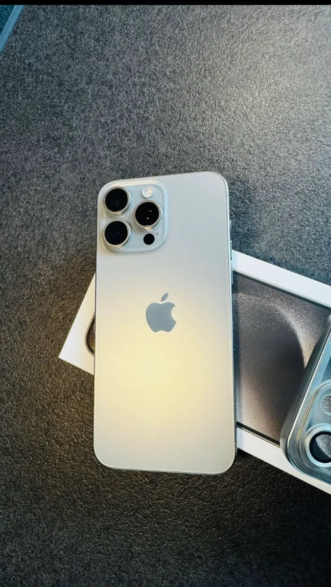 iPhone 15 Pro Max 256 Go – Importé d’Allemagne – 8 500 DH négociable