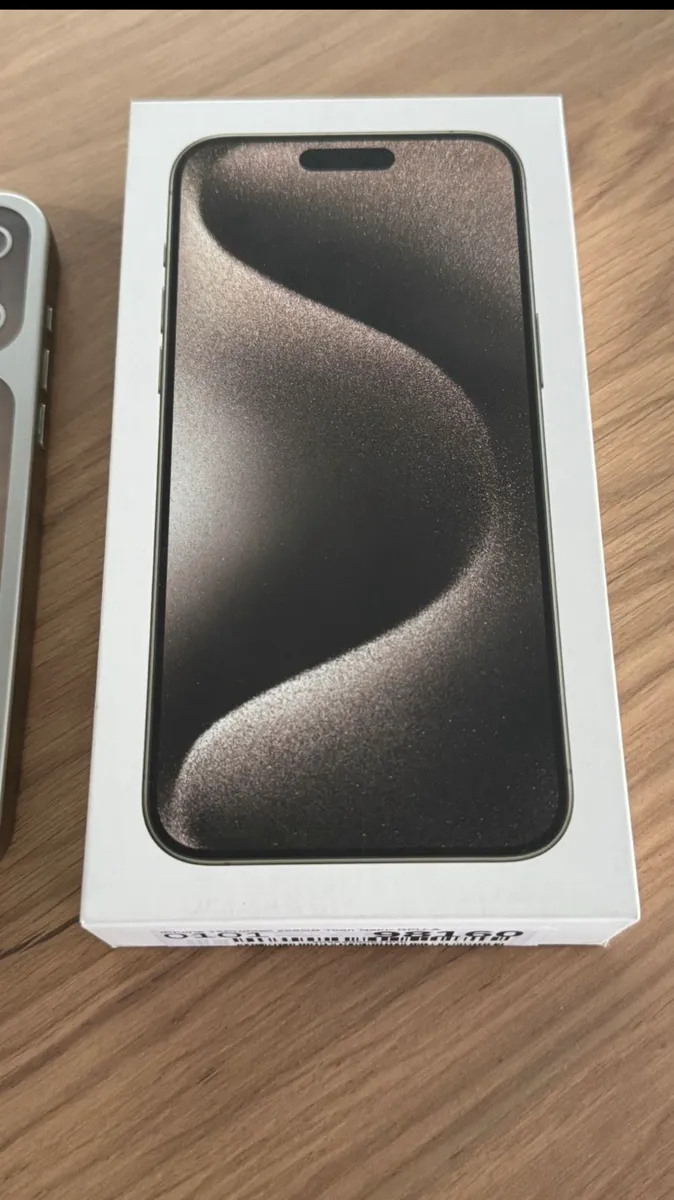iPhone 15 Pro Max 256 Go – Importé d’Allemagne – 8 500 DH négociable 2