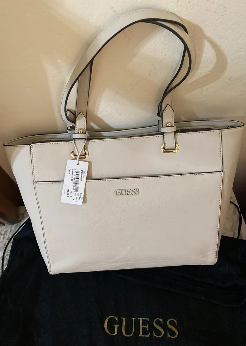 ✨ صاك GUESS 2