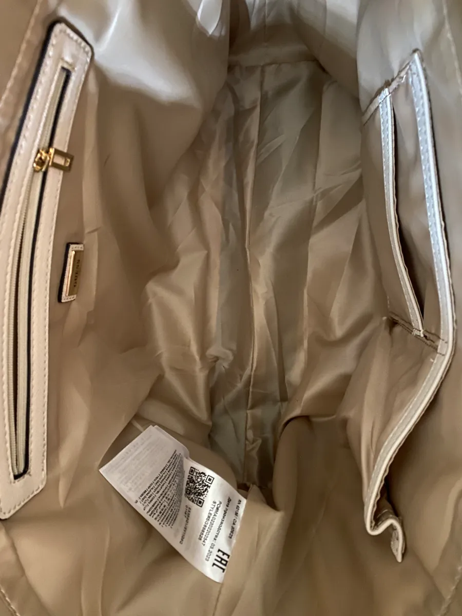 ✨ صاك GUESS 4