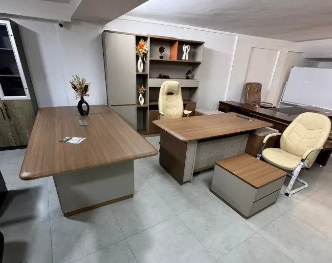 عرض خاص على مكاتب الإدارة الفاخرة 3